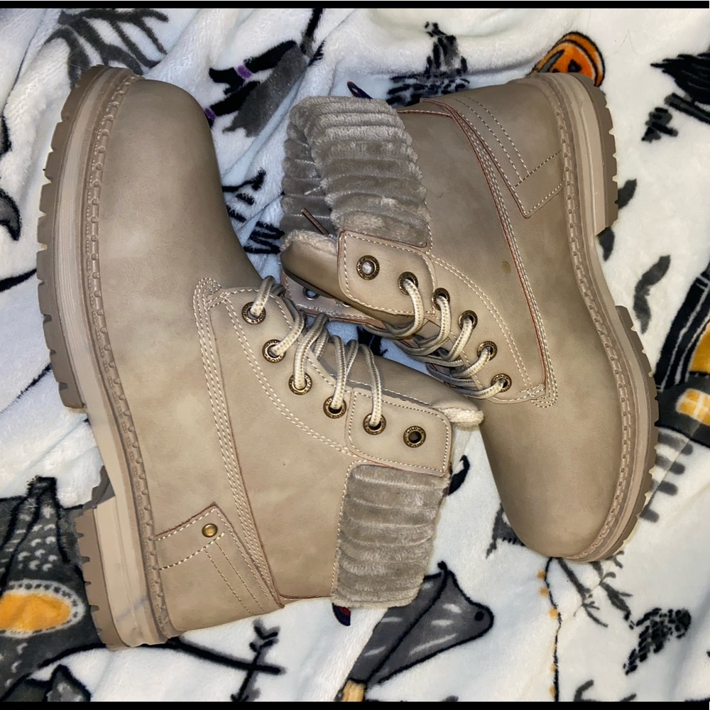 NWOT military style boots